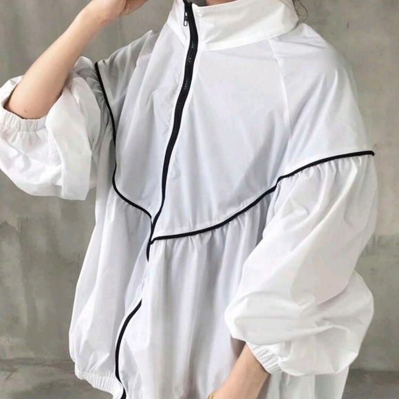 Women's Green Loose Design Bomber Jacket, Spring - Picture 3 of 7